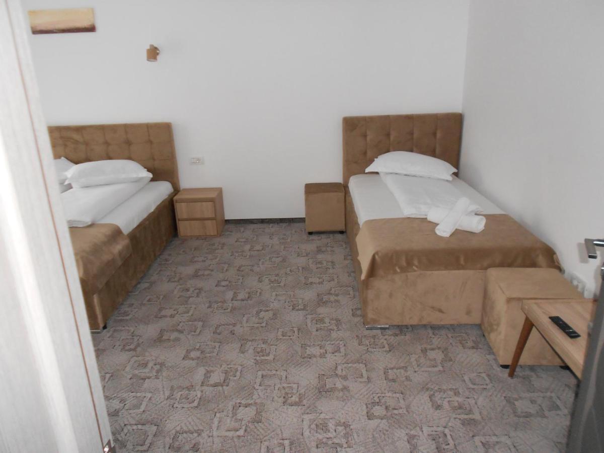 Hotel Andrana Caciulata Zewnętrze zdjęcie