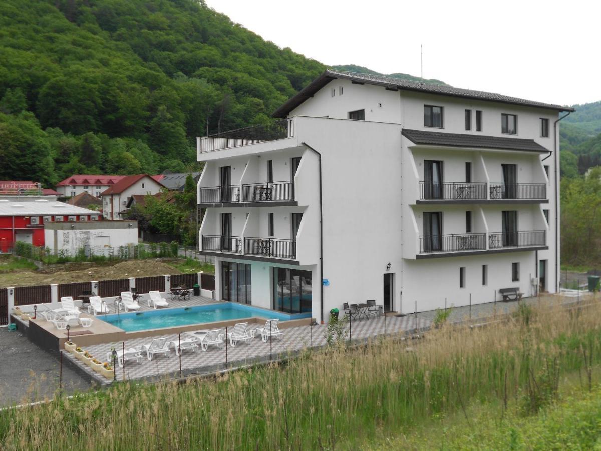 Hotel Andrana Caciulata Zewnętrze zdjęcie